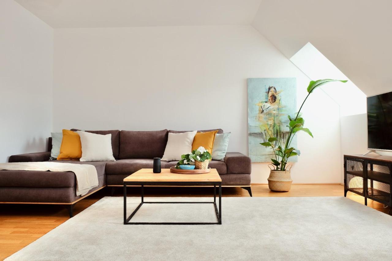 Triple A Apartments Вена Экстерьер фото