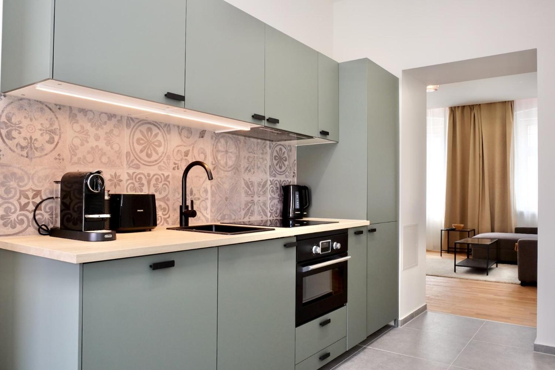 Triple A Apartments Вена Экстерьер фото